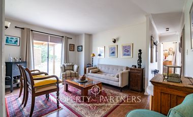 Espléndida Casa en Venta en Algarrobito