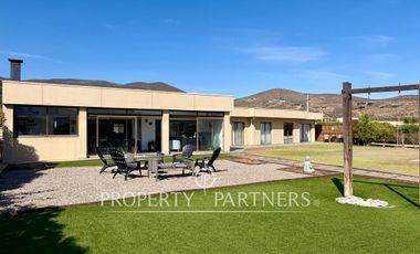 Espléndida Casa en Venta en Algarrobito