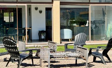 Espléndida Casa en Venta en Algarrobito