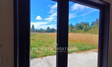 Casa Nueva en Parcela Panguipulli de 6.380 m² a Solo 3 Minutos del Centro urbano.