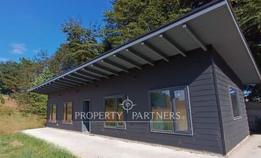 Casa Nueva en Parcela Panguipulli de 6.380 m² a Solo 3 Minutos del Centro urbano.