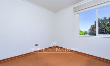 Venta de Hermosa casa con jacuzzi, en condominio de Peñalolén