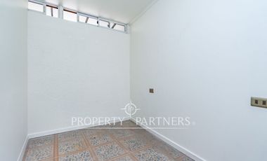 Venta de Hermosa casa con jacuzzi, en condominio de Peñalolén