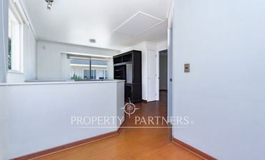 Venta de Hermosa casa con jacuzzi, en condominio de Peñalolén