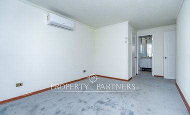 Venta de Hermosa casa con jacuzzi, en condominio de Peñalolén