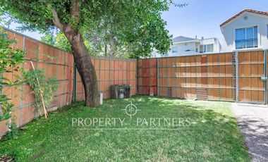 Venta de Hermosa casa con jacuzzi, en condominio de Peñalolén