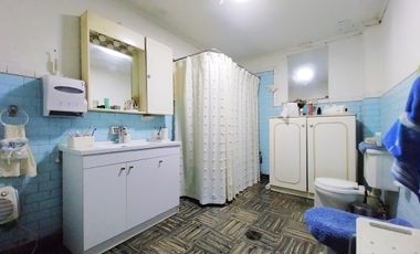 Casa 7 dorm. 4 baños Hall de Acceso 3 Locales Venta Santiago