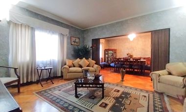 Casa 7 dorm. 4 baños Hall de Acceso 3 Locales Venta Santiago