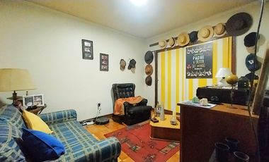 Casa 7 dorm. 4 baños Hall de Acceso 3 Locales Venta Santiago