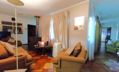Casa 5 dorm. 4 baños Hall de Acceso 3 Locales Venta Santiago