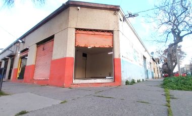 Casa 7 dorm. 4 baños Hall de Acceso 3 Locales Venta Santiago