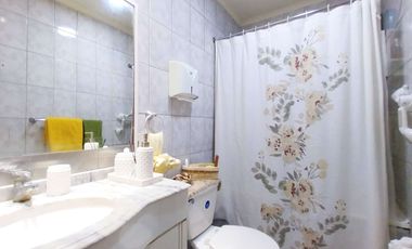 Casa 5 dorm. 4 baños Hall de Acceso 3 Locales Venta Santiago