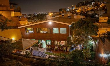 Venta de hermosa casa estilo rústico en Casuarinas Sur, Santiago de Surco