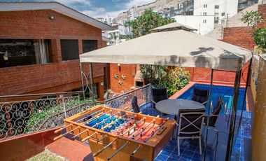 Venta de hermosa casa estilo rústico en Casuarinas Sur, Santiago de Surco