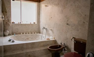 Venta de hermosa casa estilo rústico en Casuarinas Sur, Santiago de Surco