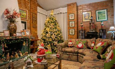 Venta de hermosa casa estilo rústico en Casuarinas Sur, Santiago de Surco