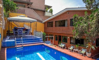 Venta de hermosa casa estilo rústico en Casuarinas Sur, Santiago de Surco