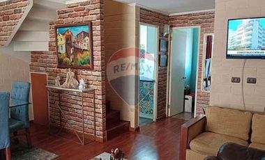 Casa 3D, 2B Estacionamiento para 3 Vehículos.