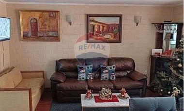 Casa 3D, 2B Estacionamiento para 3 Vehículos.