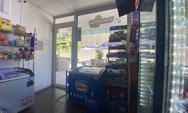 Derecho de llaves Minimarket, Las Condes.