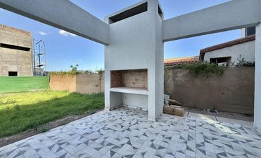 CASA EN VENTA-LUJAN DE CUYO MENDOZA -Barrio LAR DE VIEYTES III--