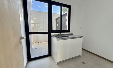 CASA EN VENTA-LUJAN DE CUYO MENDOZA -Barrio LAR DE VIEYTES III--