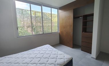 Townhouse en Renta amueblado en Privada Temozón Norte