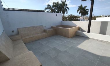 Townhouse en Renta amueblado en Privada Temozón Norte