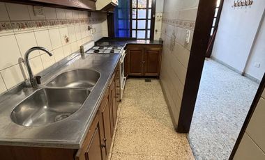 PH en  Alquiler Munro 3 ambientes con patio