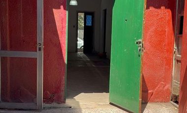 Casa en  ALQUILER EN PLENO CENTRO DE LOMAS DE ZAMORA