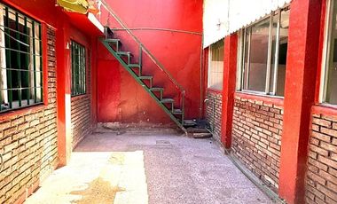 Casa en  ALQUILER EN PLENO CENTRO DE LOMAS DE ZAMORA