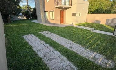 Casa en alquiler en Los Acantilados