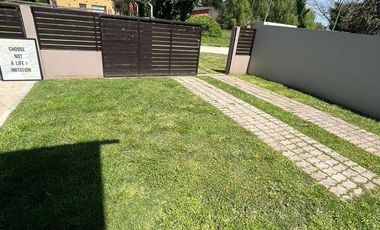 Casa en alquiler en Los Acantilados