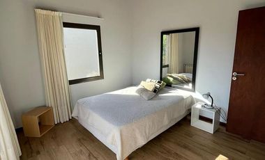 Casa en alquiler en Los Acantilados