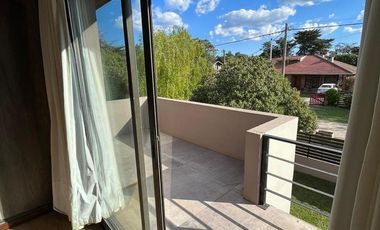 Casa en alquiler en Los Acantilados