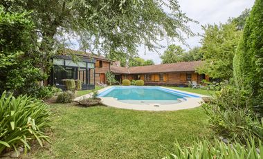 Venta Casa espectacular en Bello Horizonte-Tigre-3 dormitorios-pileta