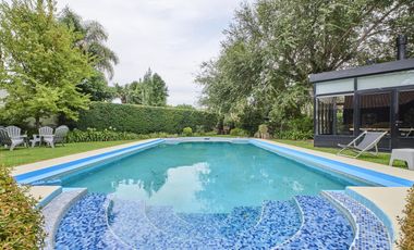 Venta Casa espectacular en Bello Horizonte-Tigre-3 dormitorios-pileta