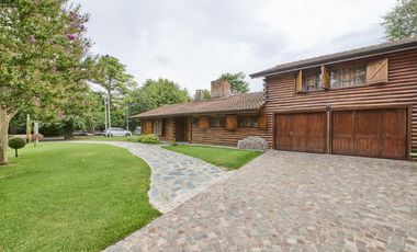 Venta Casa espectacular en Bello Horizonte-Tigre-3 dormitorios-pileta