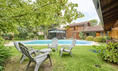 Venta Casa espectacular en Bello Horizonte-Tigre-3 dormitorios-pileta