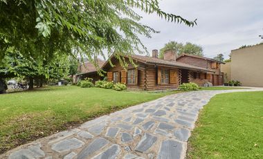 Venta Casa espectacular en Bello Horizonte-Tigre-3 dormitorios-pileta