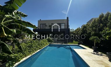 Casa 4 dormitorios en Castaños, Nordelta