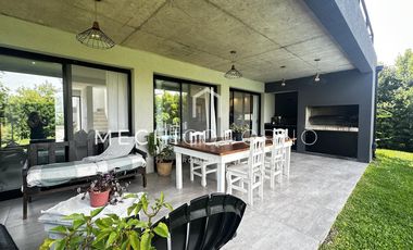 Casa 4 dormitorios en Castaños, Nordelta