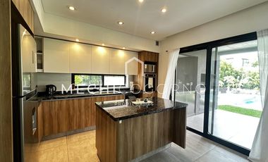 Casa 4 dormitorios en Castaños, Nordelta