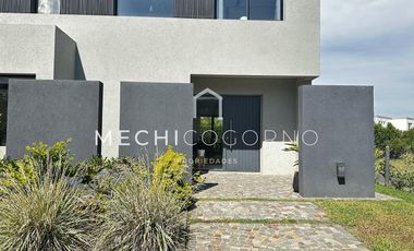 Casa 4 dormitorios en Castaños, Nordelta