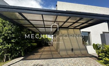 Casa 4 dormitorios en Castaños, Nordelta