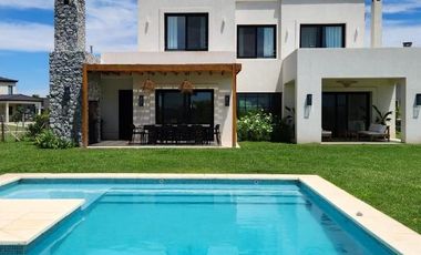 Casa en Alquiler Temporal, en el Barrio Los Robles, Haras Santa Maria, Escobar, G.B.A Norte