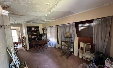 Venta Casa  3 ambientes a Reciclar en Olivos