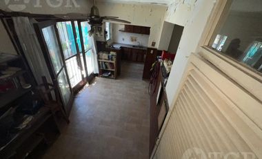 Venta Casa  3 ambientes a Reciclar en Olivos