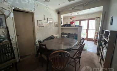 Venta Casa  3 ambientes a Reciclar en Olivos