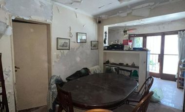 Venta Casa  3 ambientes a Reciclar en Olivos